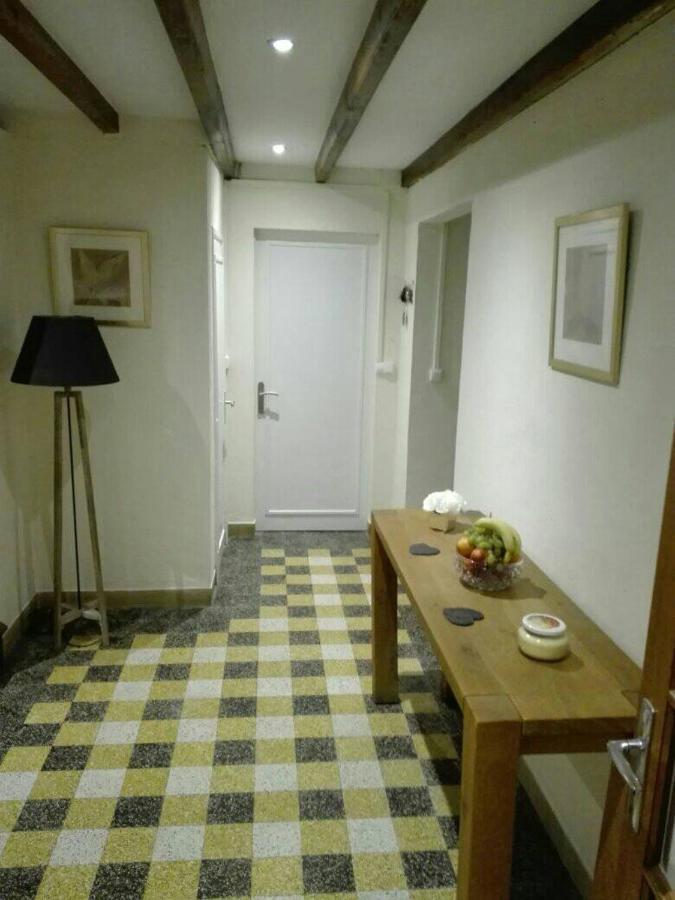 L'esquilon Chambre d'hôte Acomodação com café da manhã Thiat Exterior foto